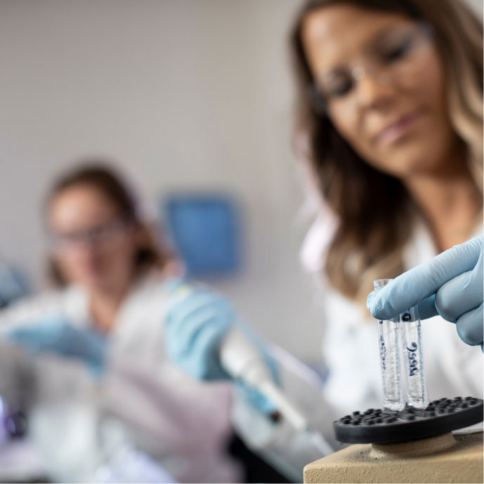 Científico en el laboratorio